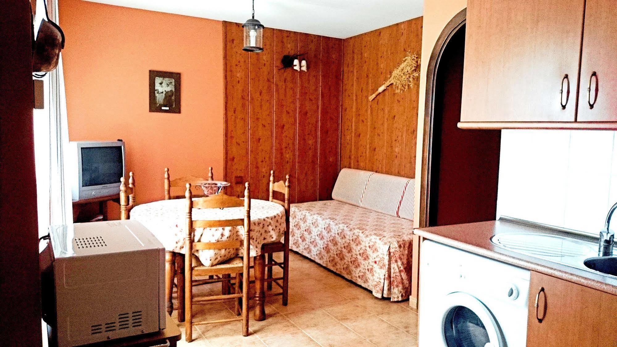El Rincon De Andrea Apartamentos บีเอสกัส ภายนอก รูปภาพ