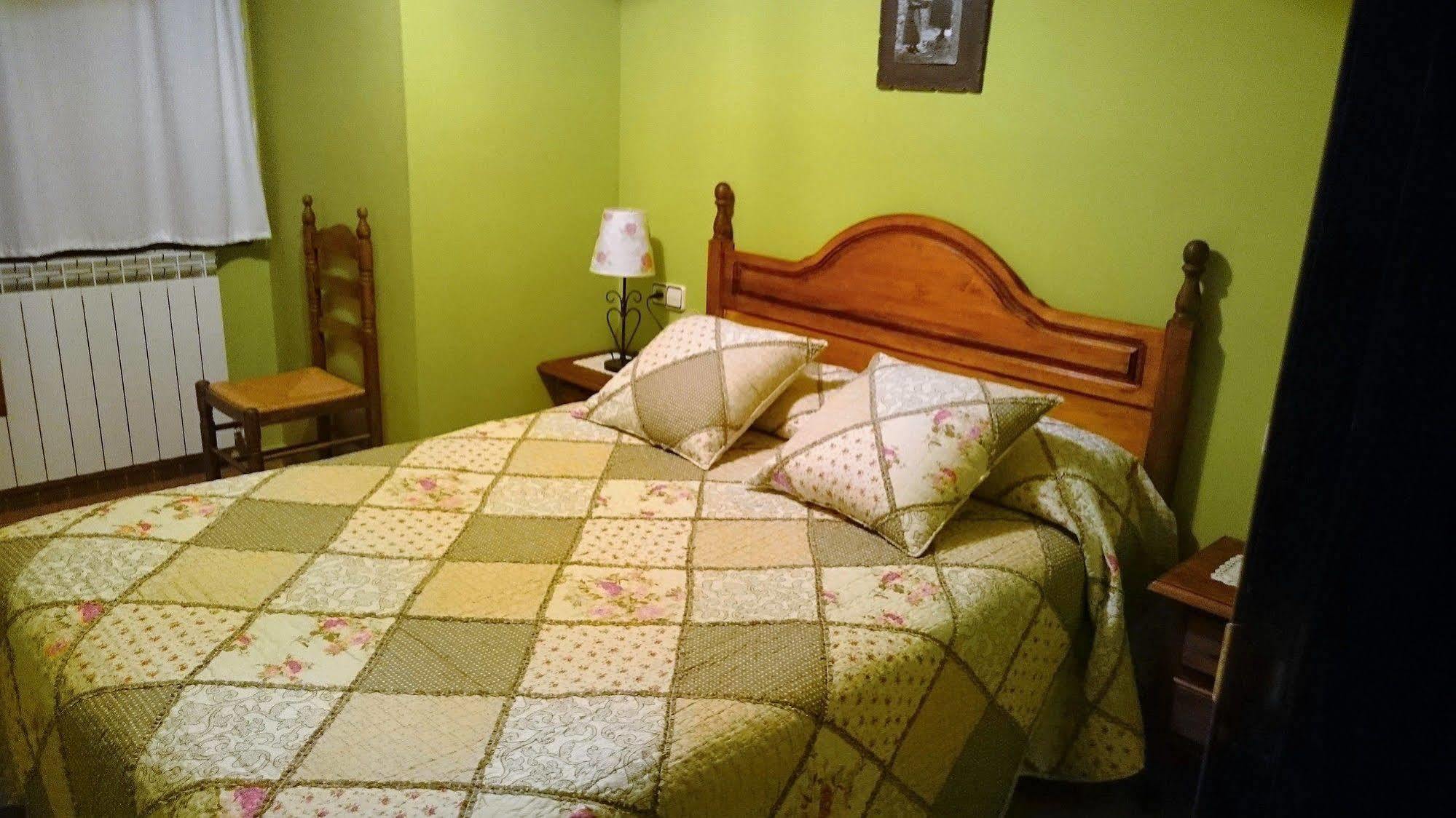 El Rincon De Andrea Apartamentos บีเอสกัส ภายนอก รูปภาพ